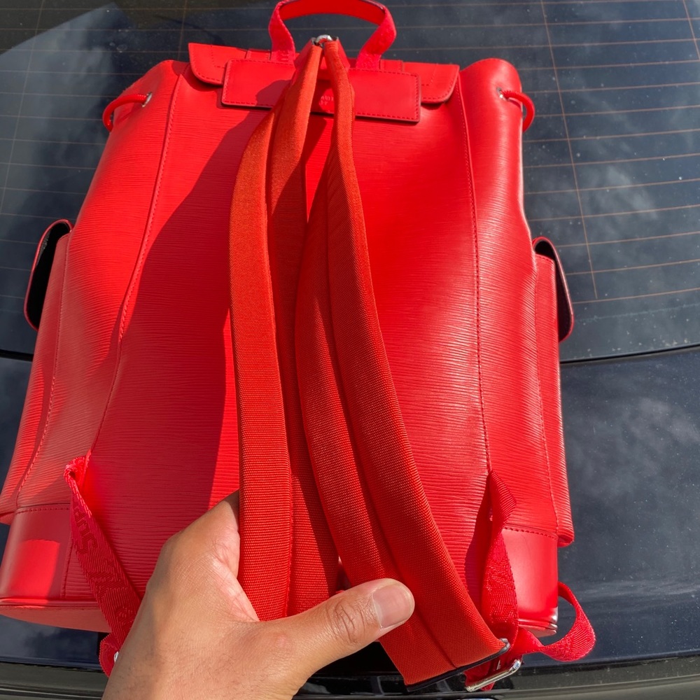 LV x Supreme Backpack - Picture 3 of 5